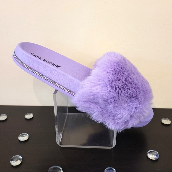 Cape Robbin Purple Bling Fur Slides - Picture 4 of 4